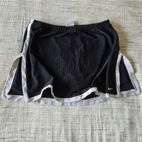 Nike Black Sports Shorts - Picture 3 of 6
